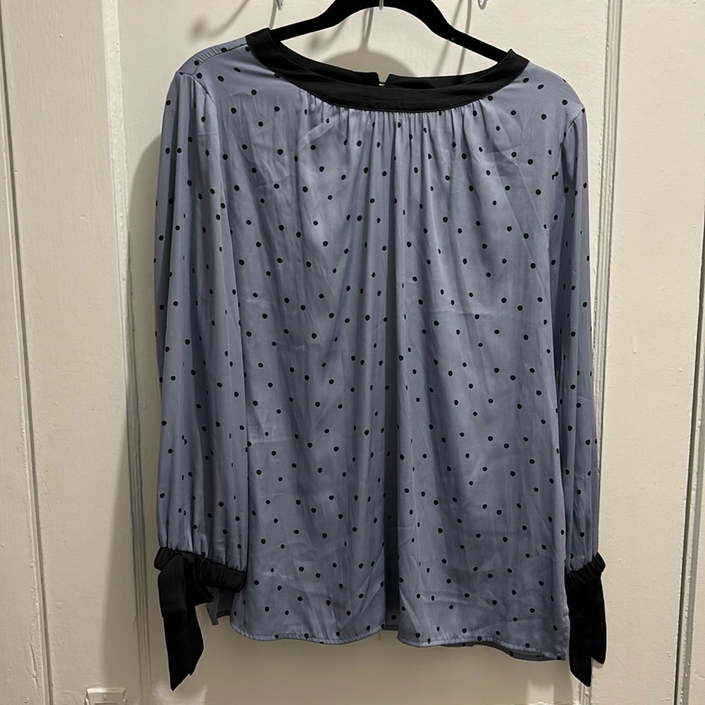 🛑 5/$20 Women's Loft Polka Dotted Blouse Size Medium